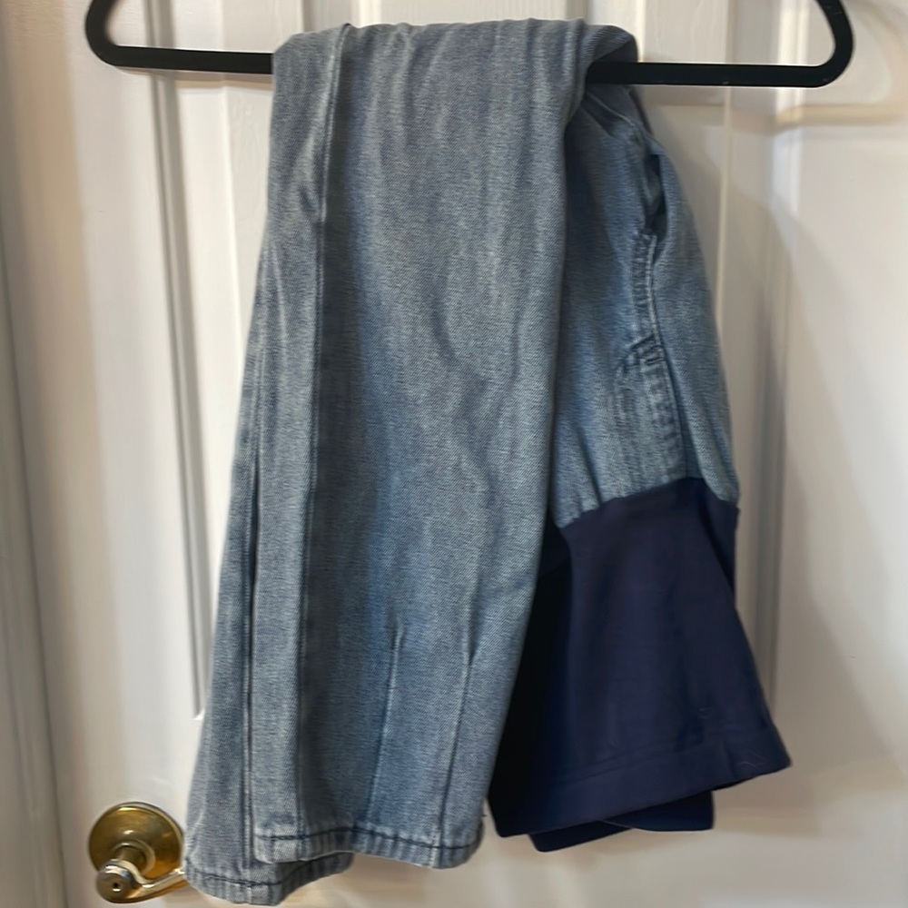Tapered ripped maternity jeans